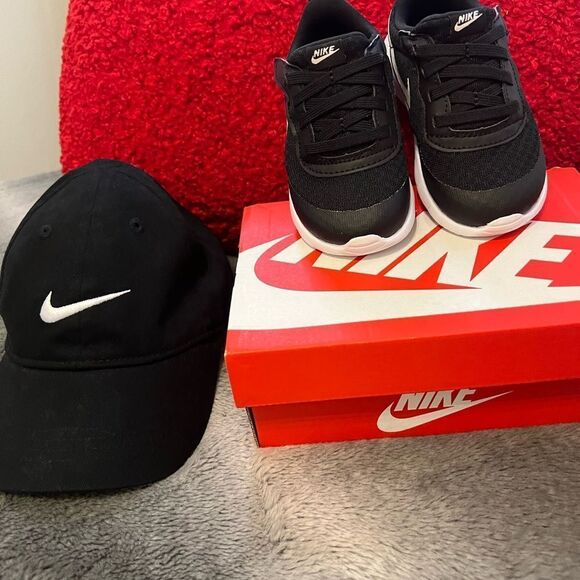 Nike Black Sneakers and Cap Set - Picture 2 of 13